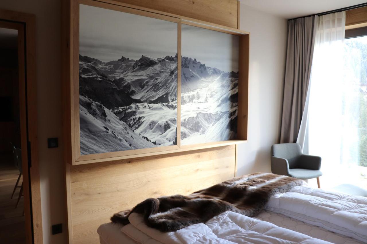 Alpinresortarlberg 1495 - Garni - Fruhstuck In Der Suite Schroecken Exterior photo